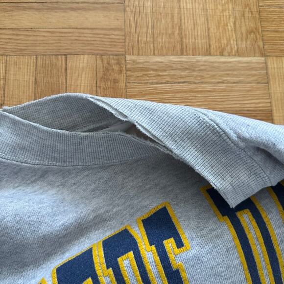 Vintage 90s Notre Dame Athletic Dept sweatshirt Size Large Made in USA - Picture 6 of 6